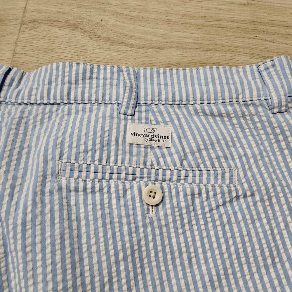 Vineyard Vines Textured Blue and White Striped Men's Shorts